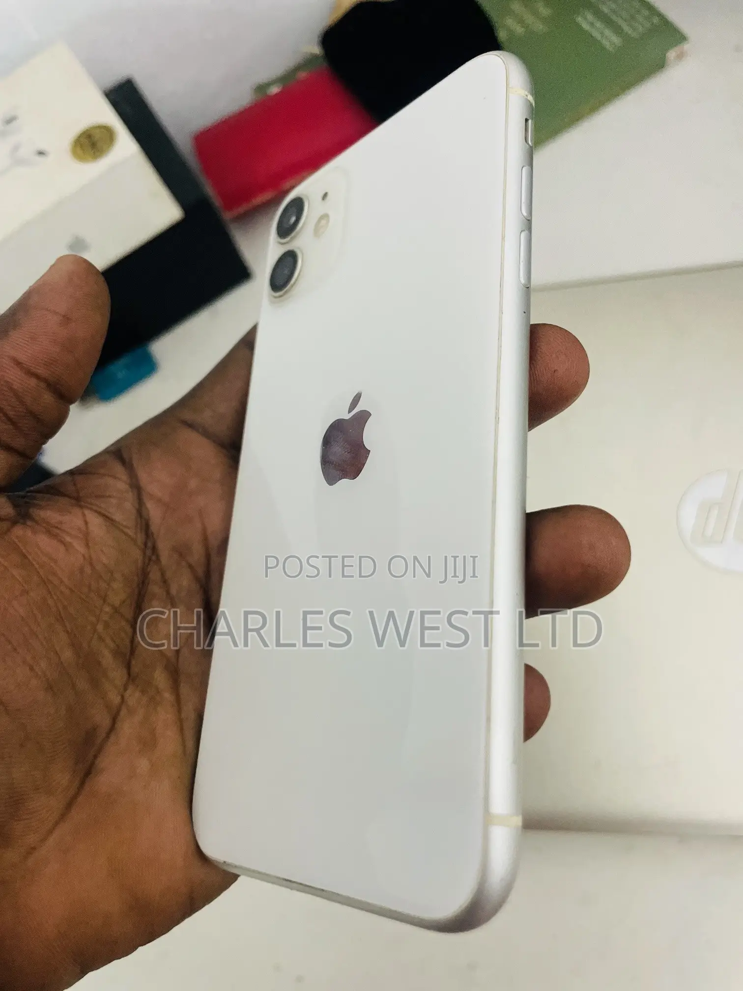 Apple iPhone 11 64 GB White