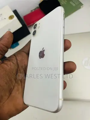 Apple iPhone 11 64 GB White