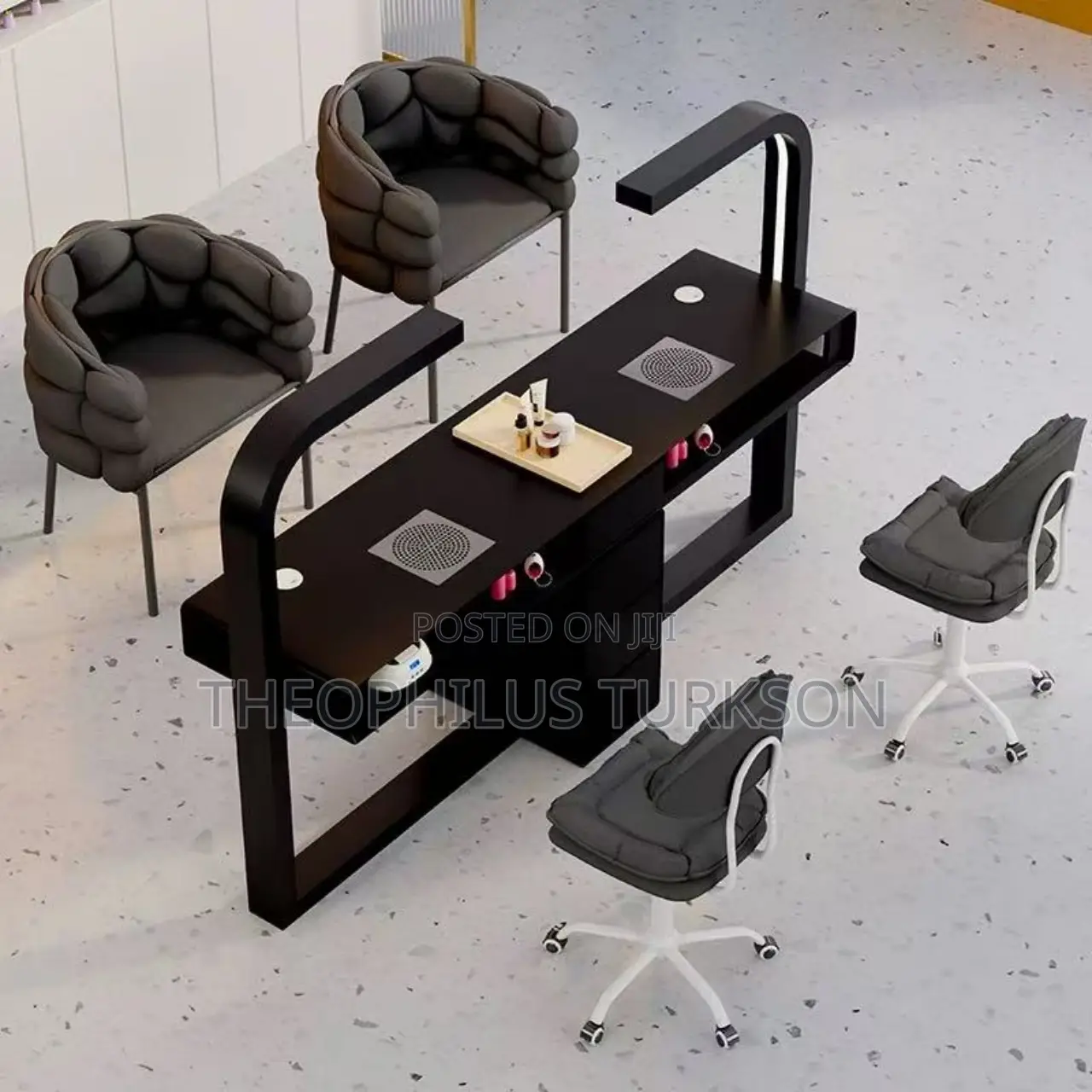 Smart Nail Technician Table