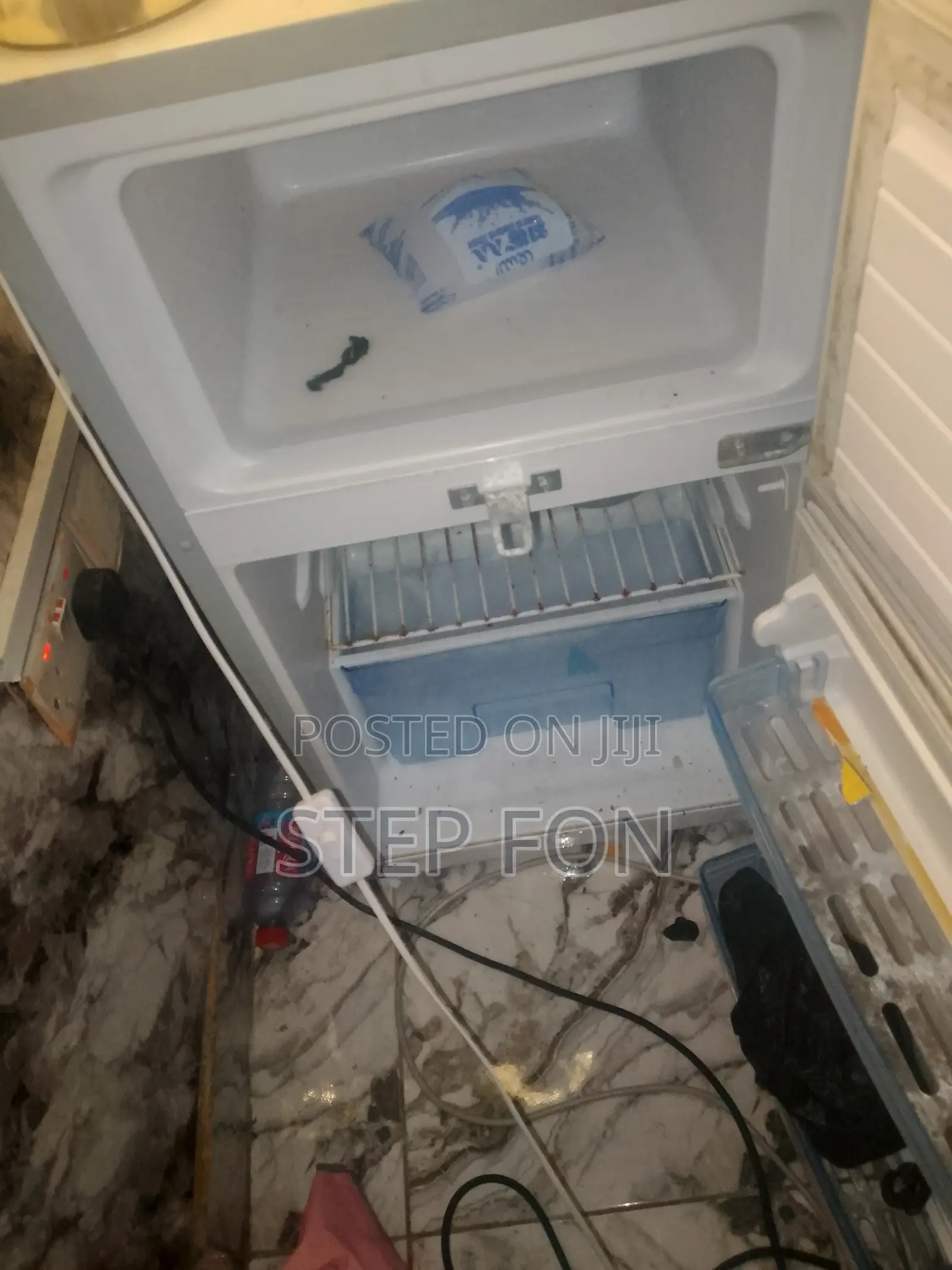 Westpool Refrigerator