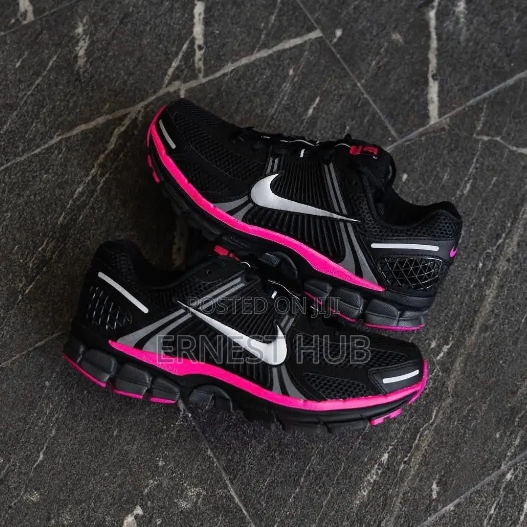 Nike Vomero 5