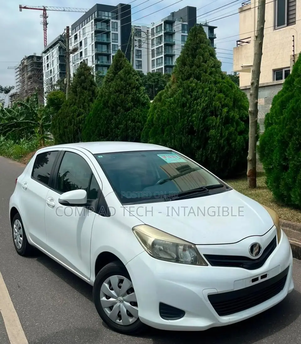 Toyota Vitz 2011 White
