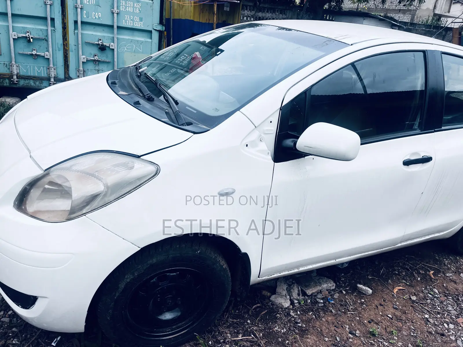 Toyota Yaris Base Hatchback 3dr 2010 White