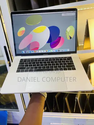 Laptop Apple MacBook Pro 2019 16GB Intel Core i7 SSD 512GB