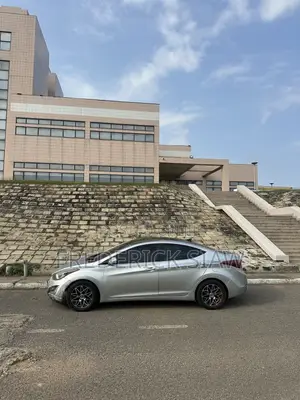 Hyundai Elantra SE 4dr Sedan (1.8L 4cyl 6A) 2015 Silver