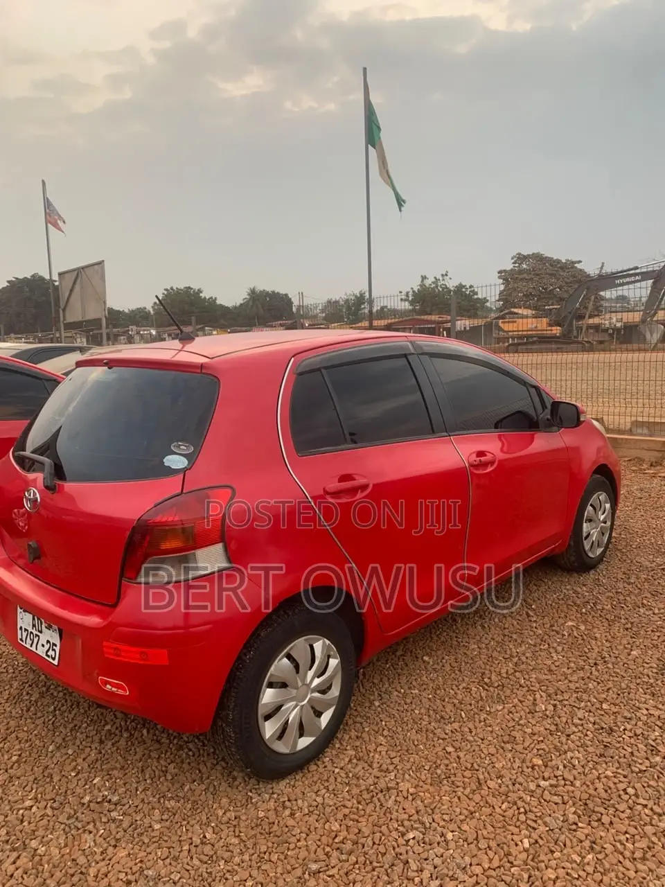 Toyota Vitz 2010 Red