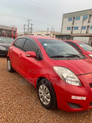Toyota Vitz 2010 Red