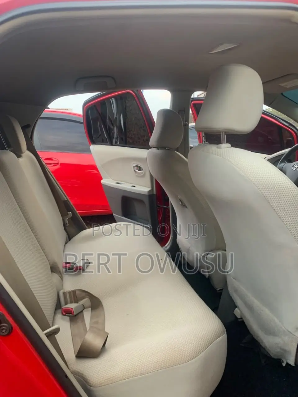 Toyota Vitz 2010 Red