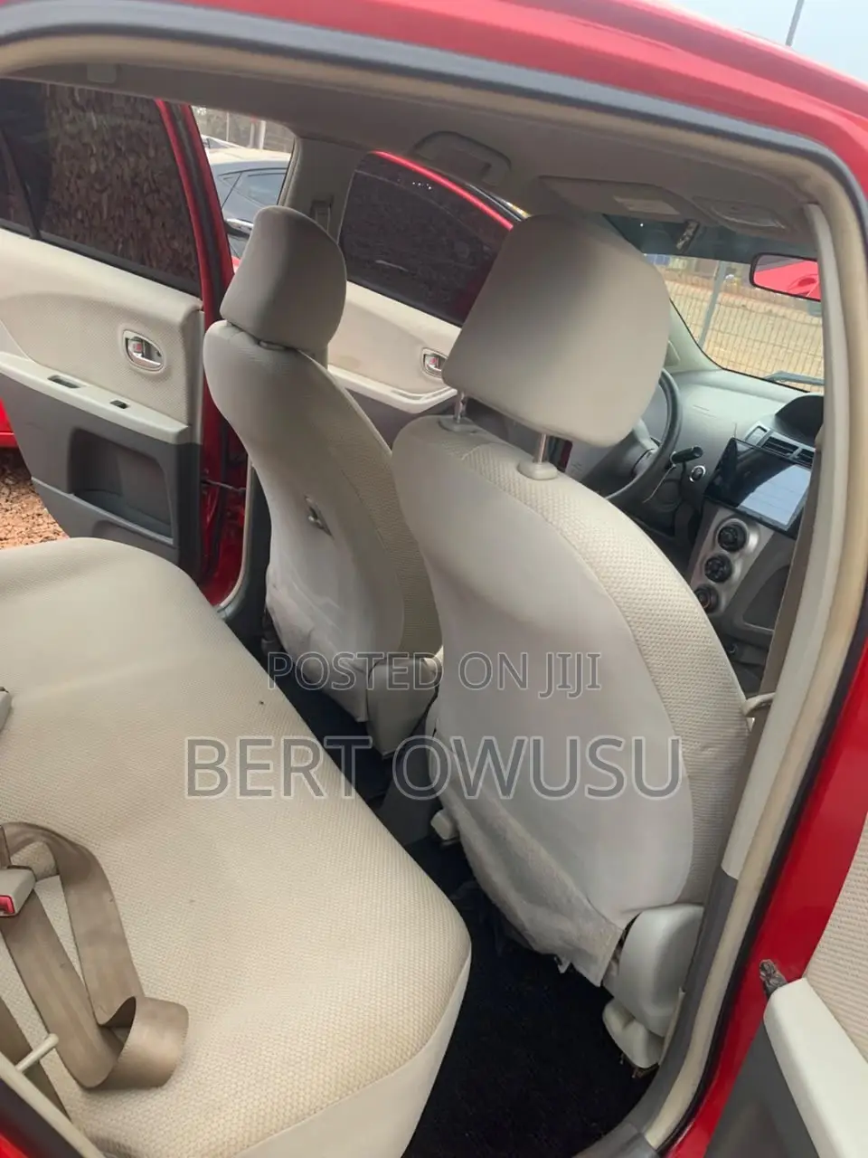 Toyota Vitz 2010 Red