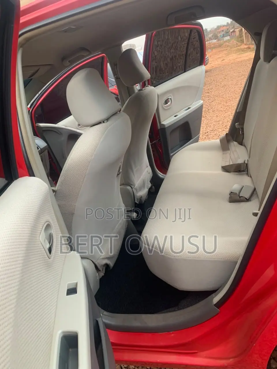 Toyota Vitz 2010 Red
