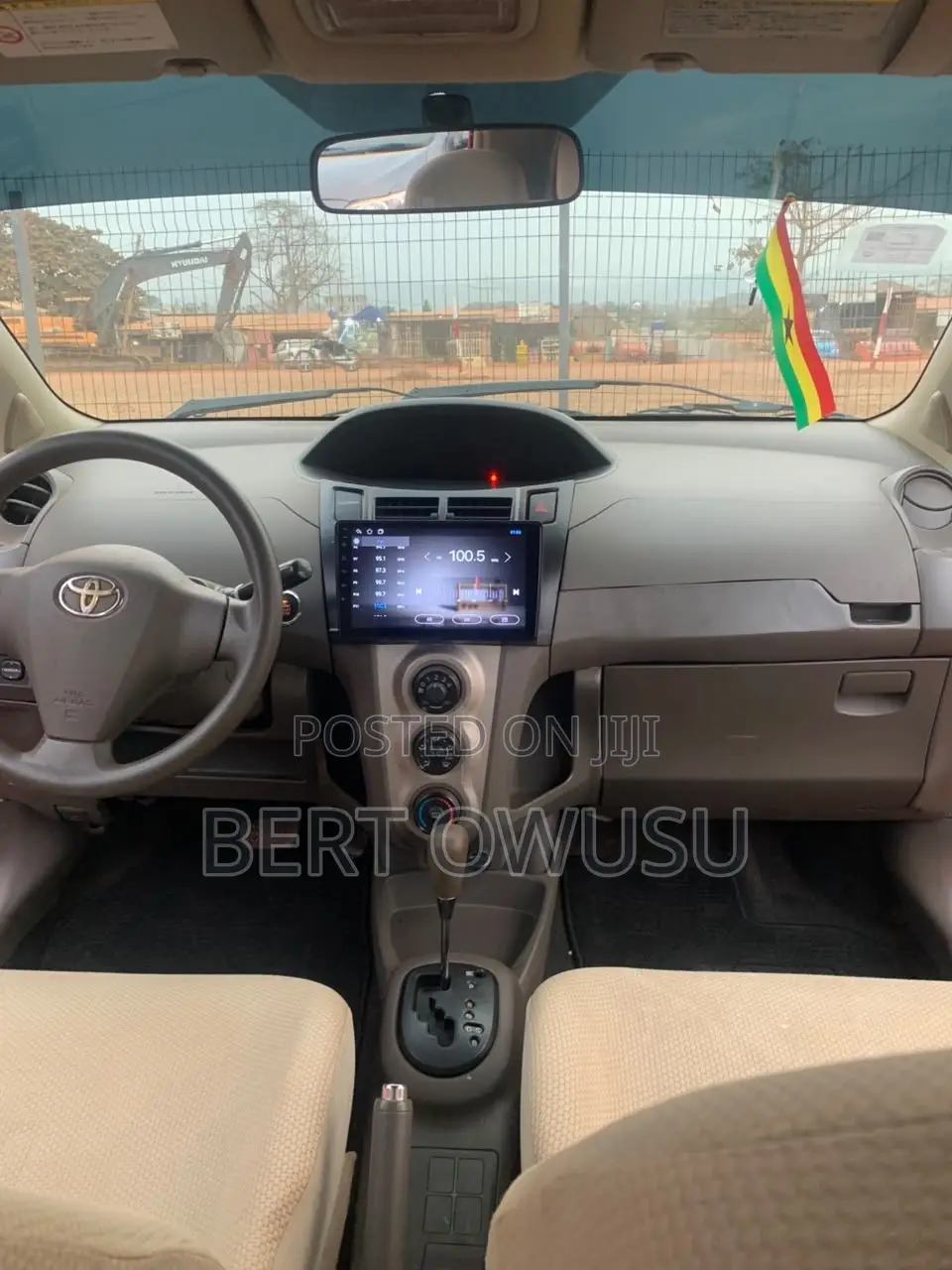 Toyota Vitz 2010 Red