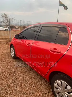 Toyota Vitz 2010 Red