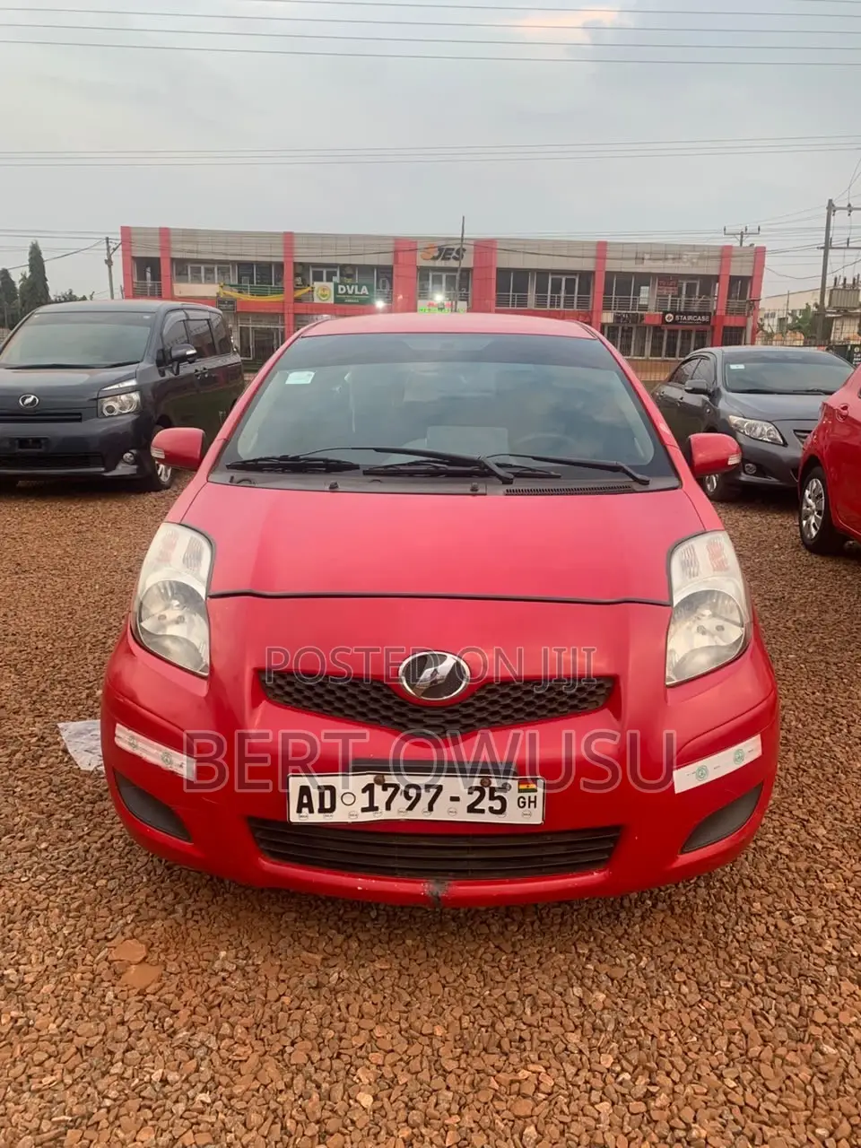 Toyota Vitz 2010 Red