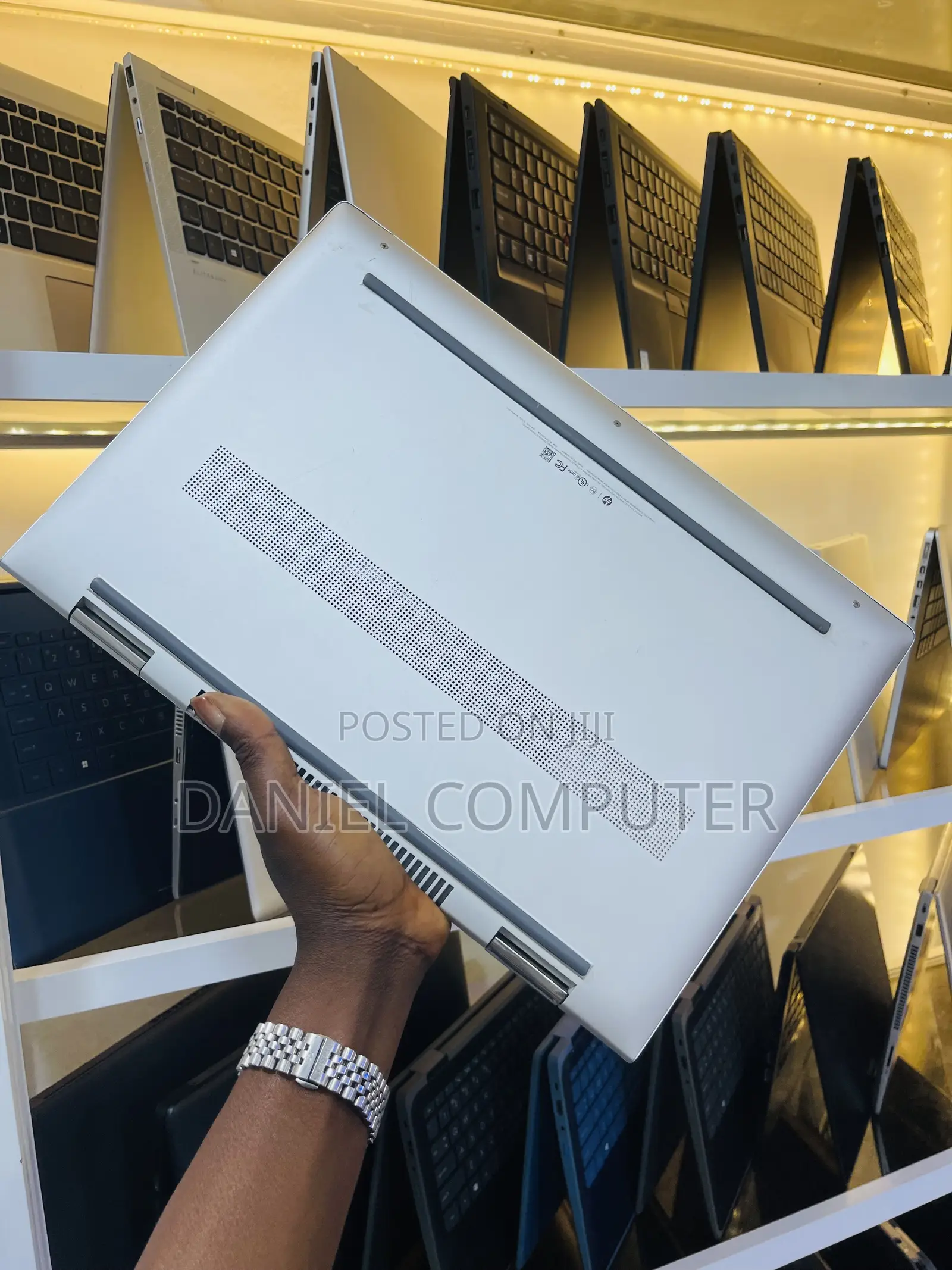 Laptop HP Envy 15-ep0xxx 16GB Intel Core i7 SSD 256GB
