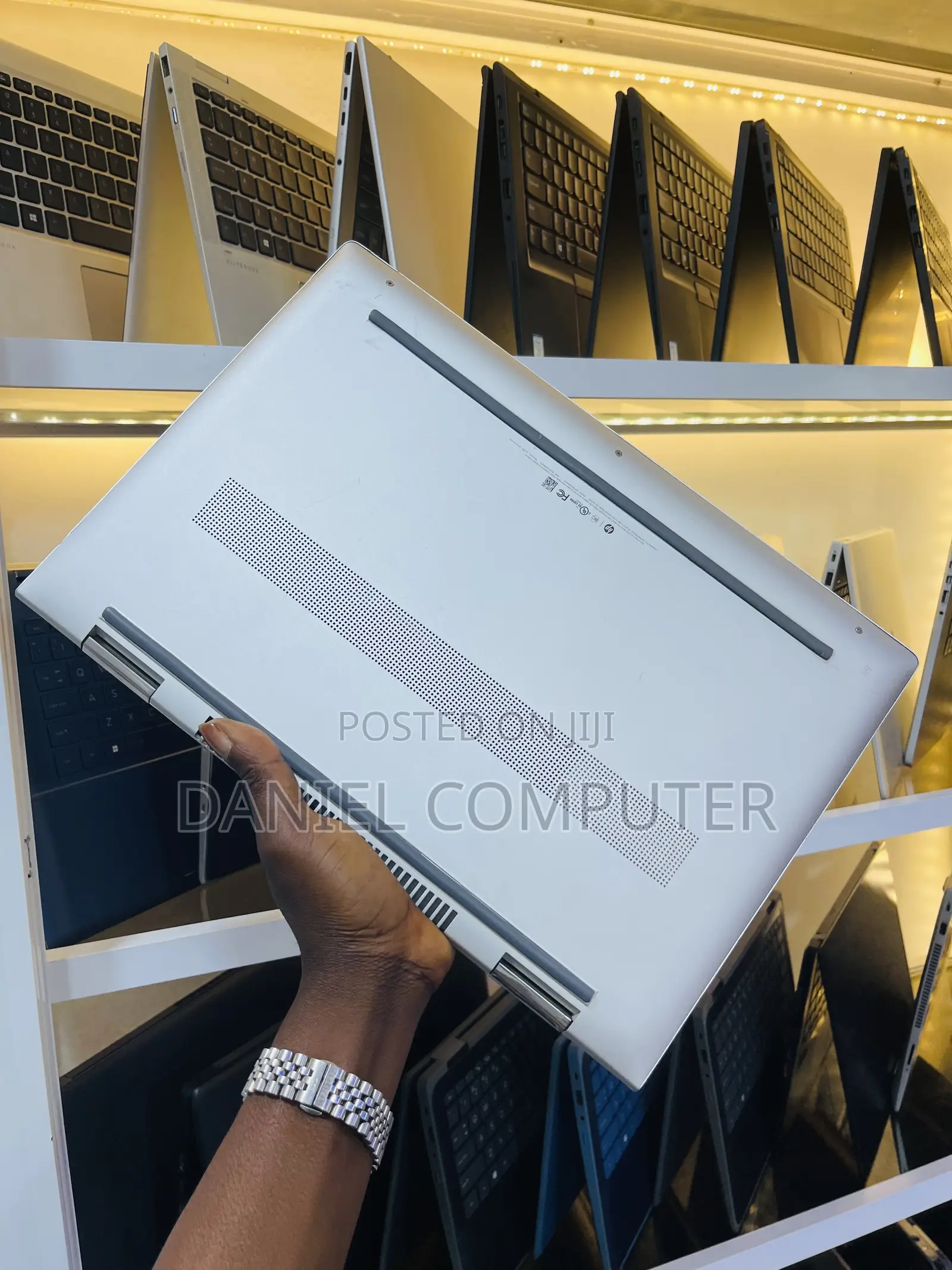 Laptop HP Envy 15-ep0xxx 16GB Intel Core i7 SSD 256GB