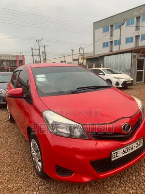 Toyota Vitz 2013 Red