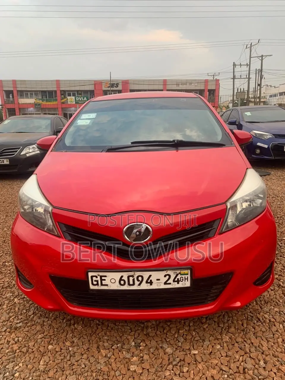 Toyota Vitz 2013 Red