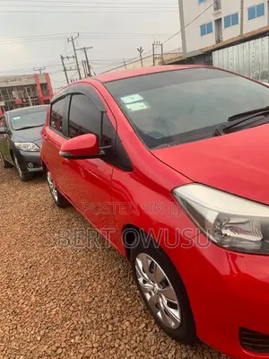 Toyota Vitz 2013 Red