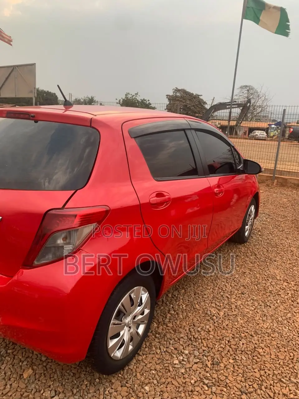Toyota Vitz 2013 Red