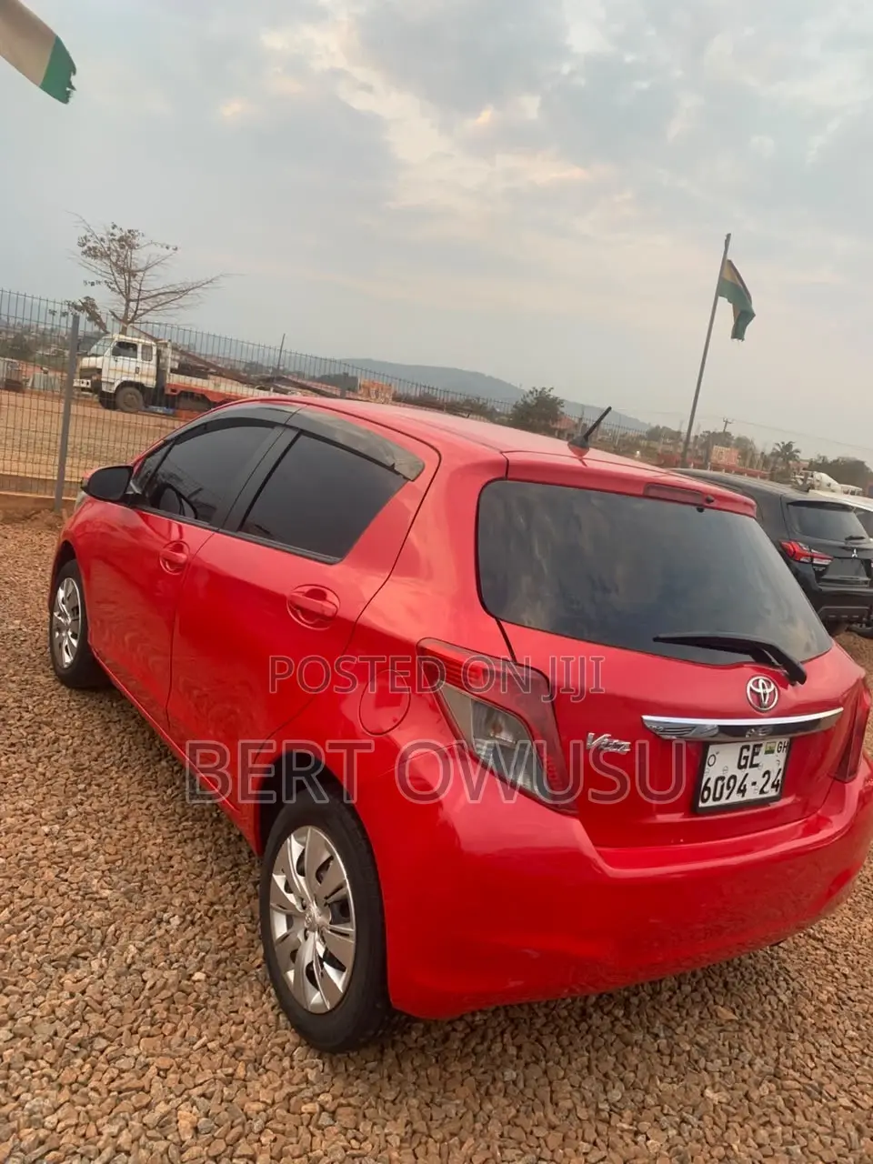 Toyota Vitz 2013 Red
