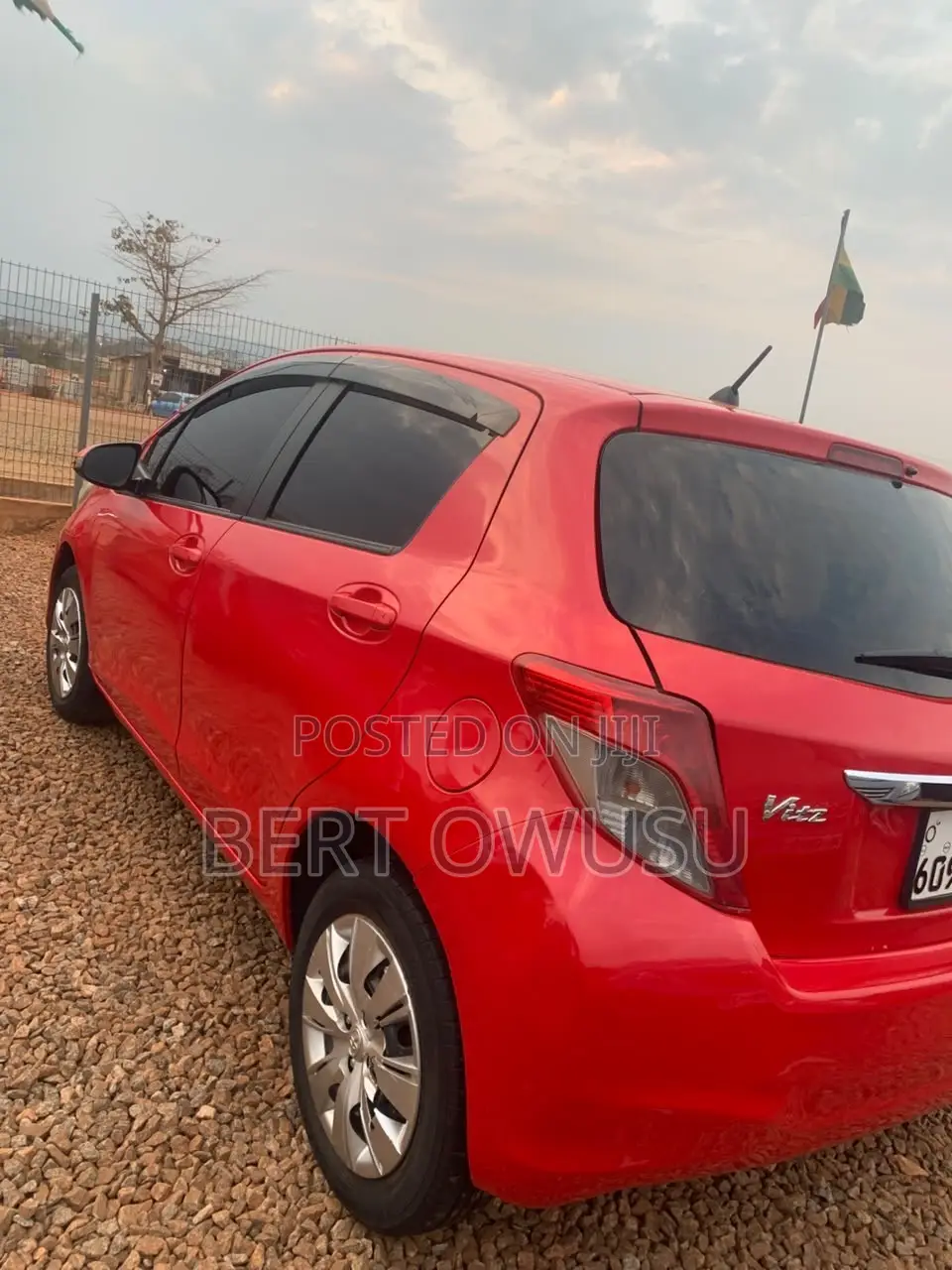 Toyota Vitz 2013 Red