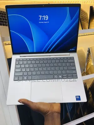 Laptop HP EliteBook 8 G1i 16GB Intel Core Ultra 7 SSD 512GB