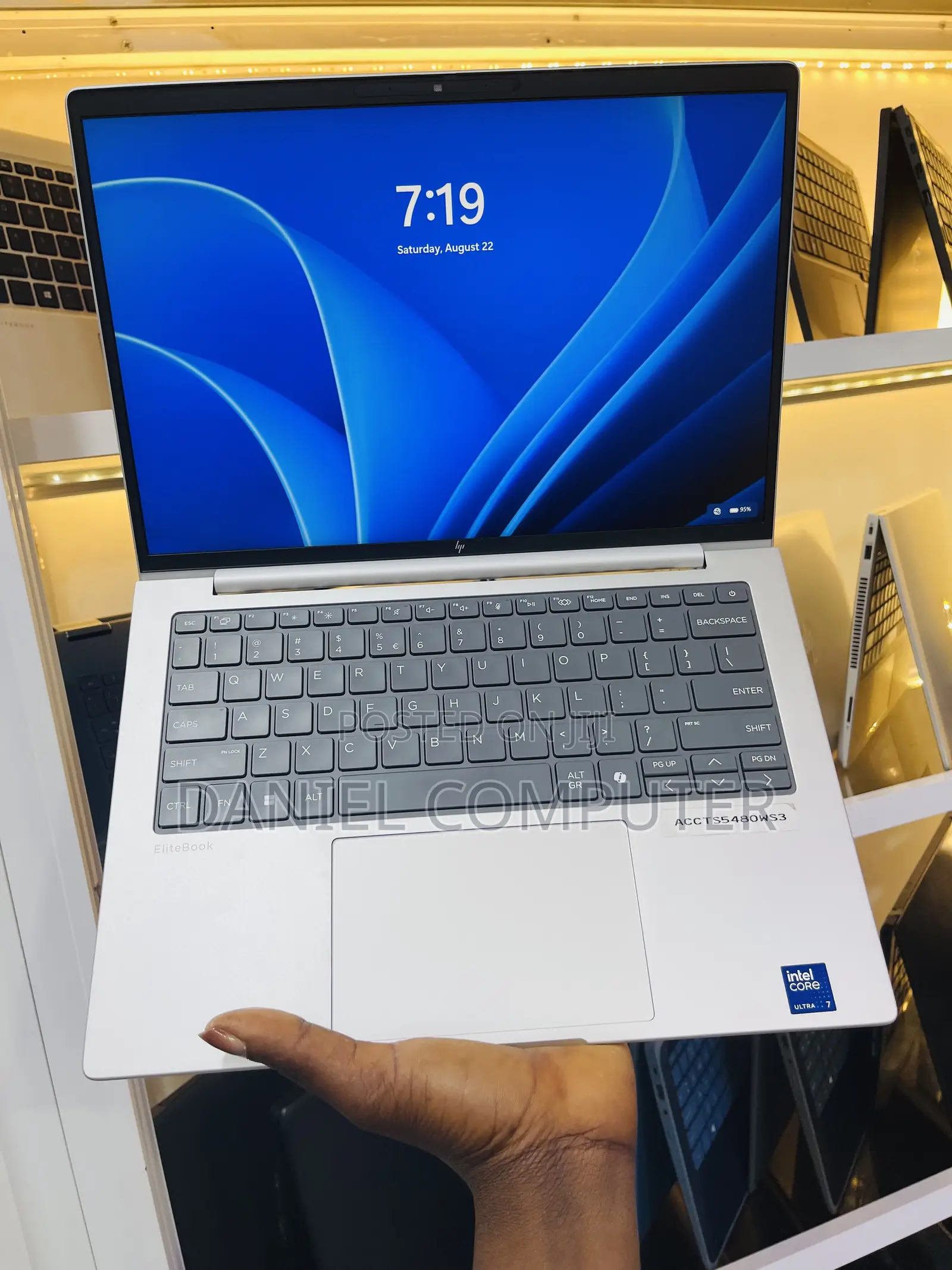 Laptop HP EliteBook 8 G1i 16GB Intel Core Ultra 7 SSD 512GB
