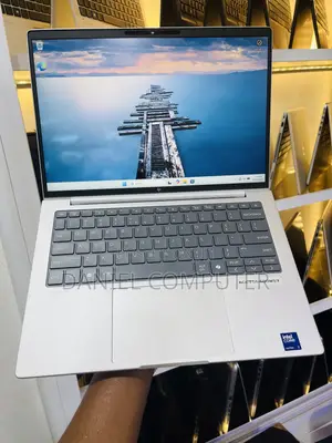Laptop HP EliteBook 8 G1i 16GB Intel Core Ultra 7 SSD 512GB