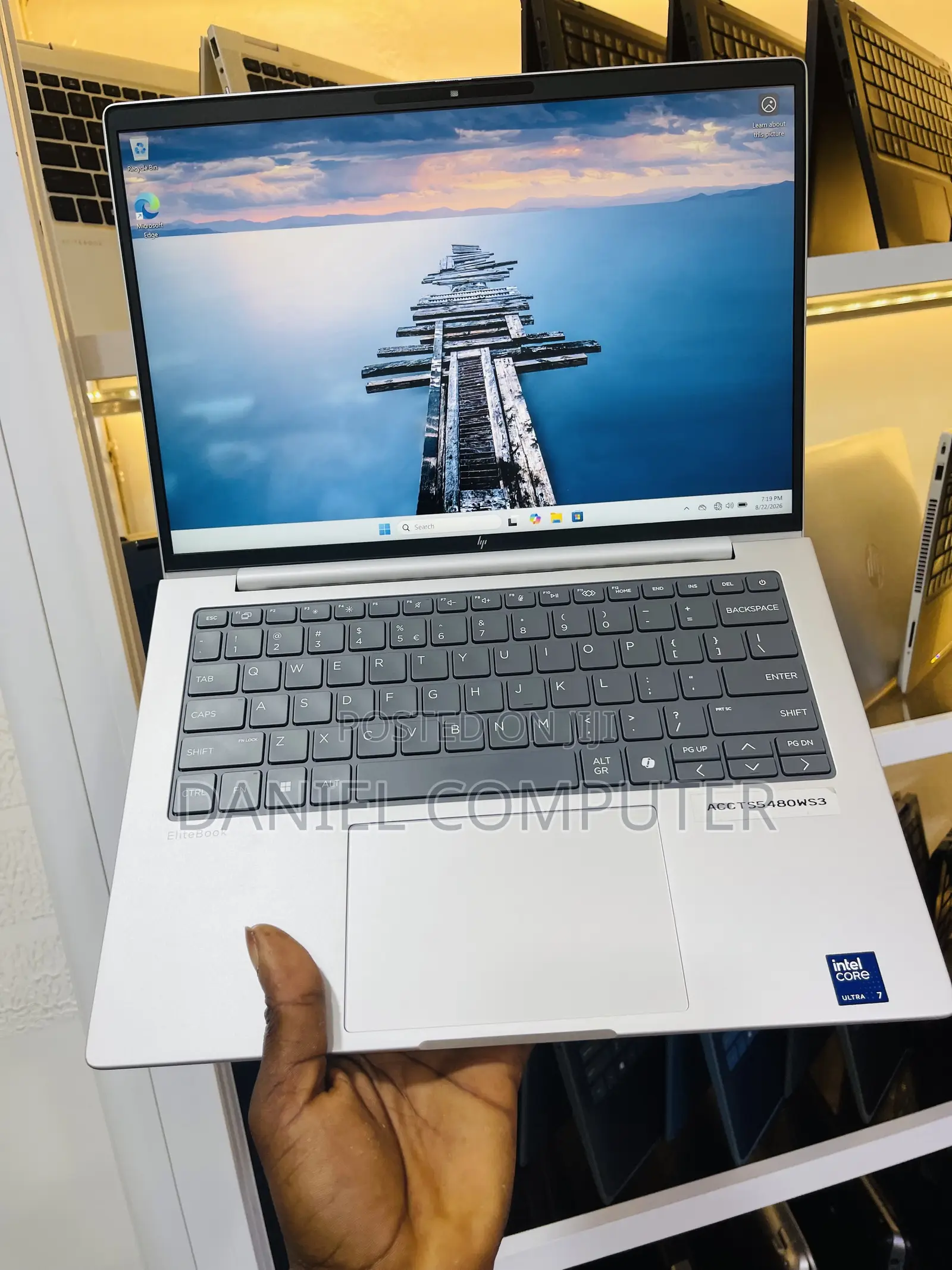 Laptop HP EliteBook 8 G1i 16GB Intel Core Ultra 7 SSD 512GB