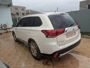 Mitsubishi Outlander 2.4 PHEV AWD 2017 White