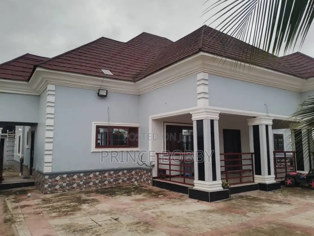 4bdrm House in Kasoa for sale