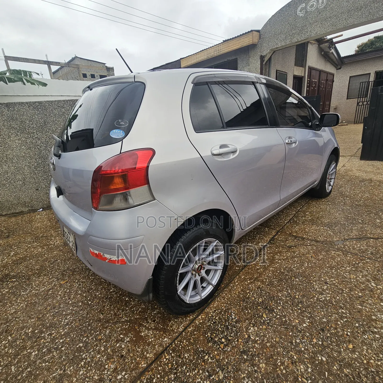 Toyota Vitz 2011 Gray