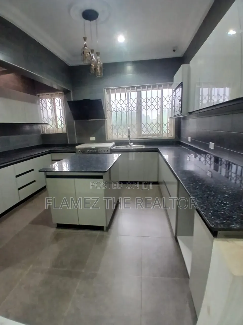 7bdrm Mansion in Kwabenya for rent
