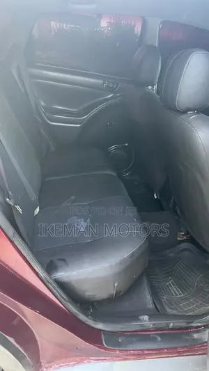 Pontiac Vibe 2007 Red