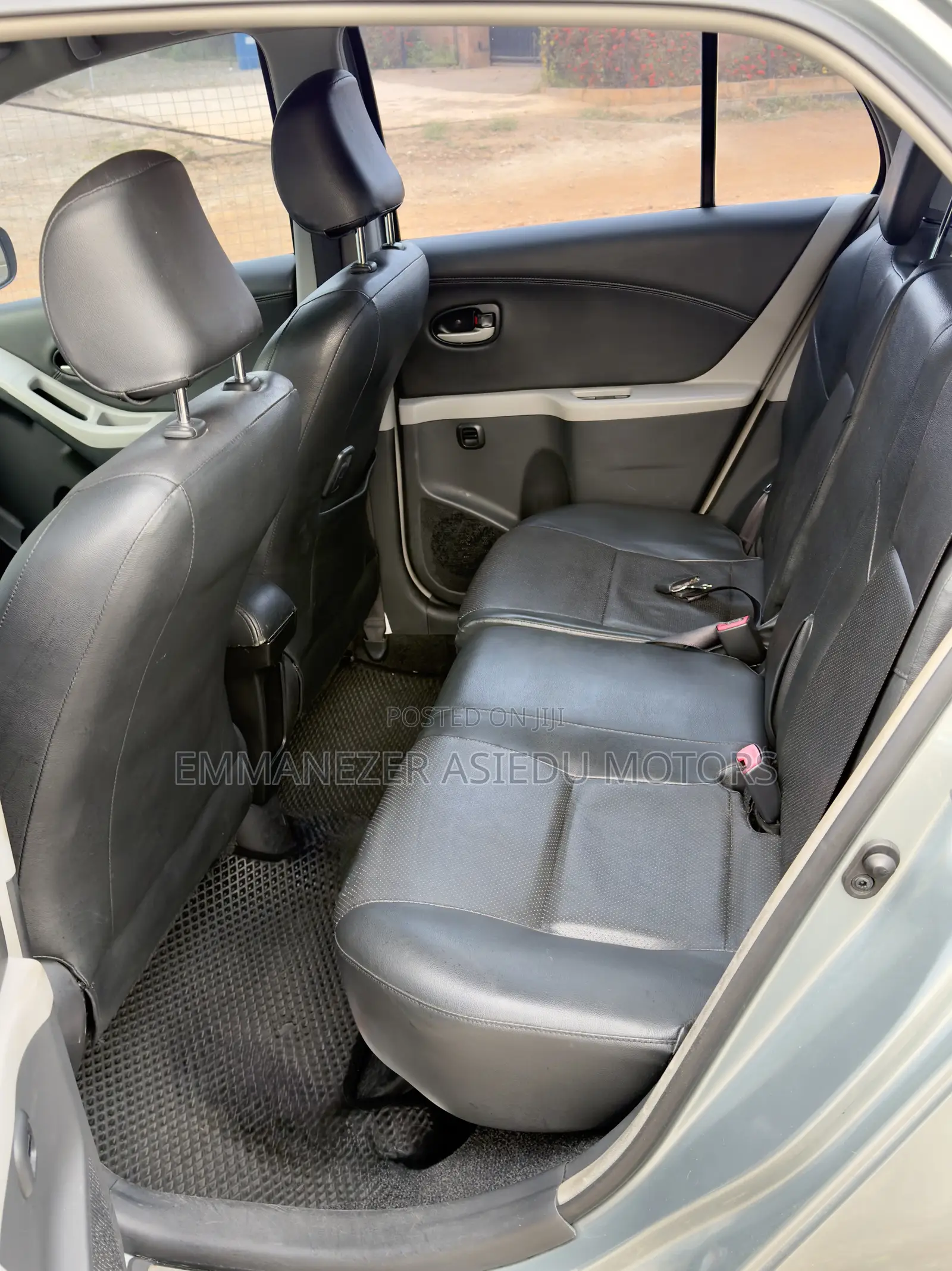 Toyota Yaris 1.5 Automatic 2009 Gray