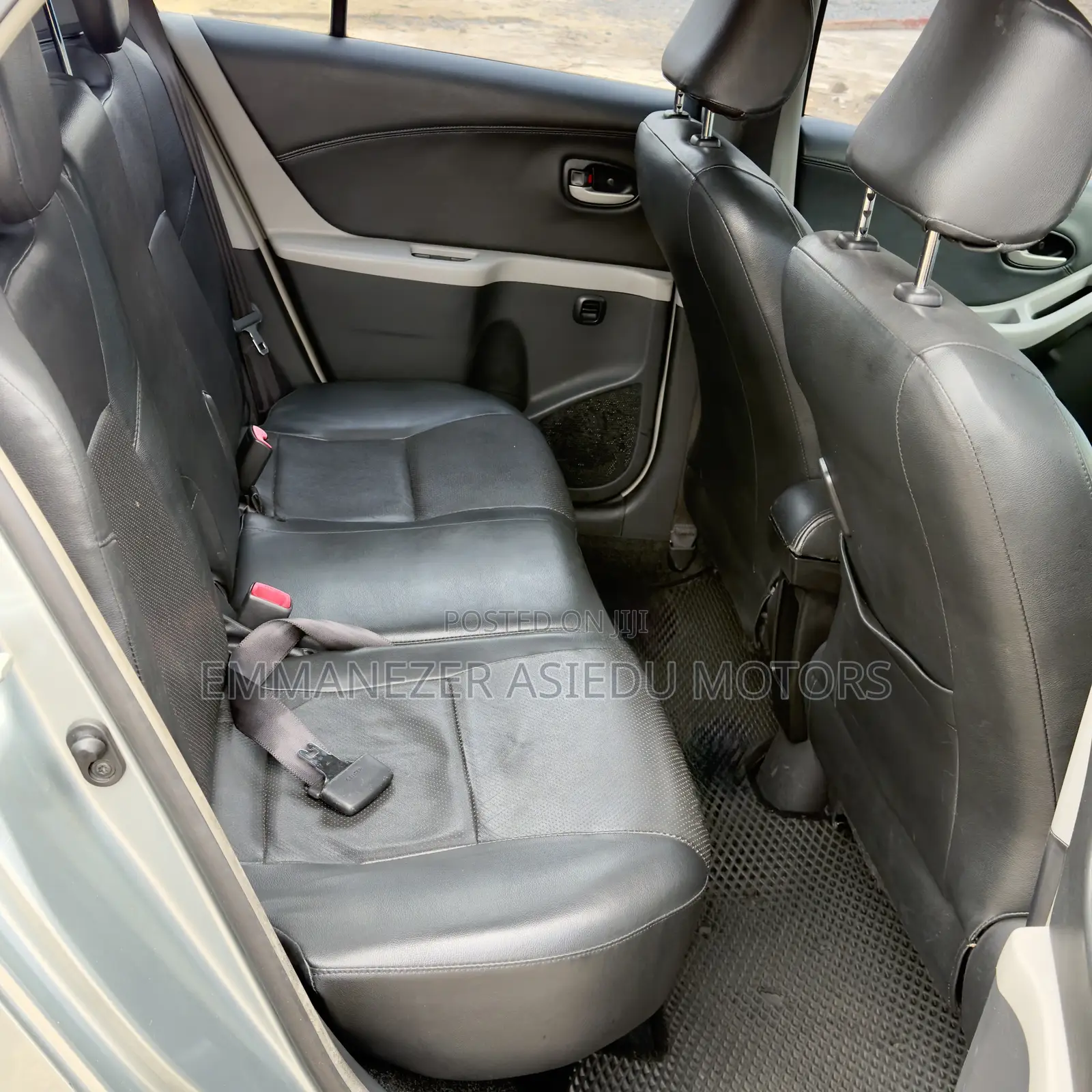 Toyota Yaris 1.5 Automatic 2009 Gray