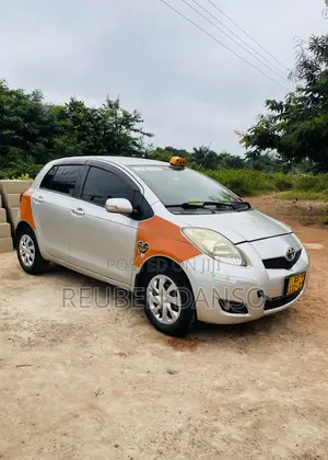 Toyota Vitz 1.3 FWD 5dr 2008 Silver