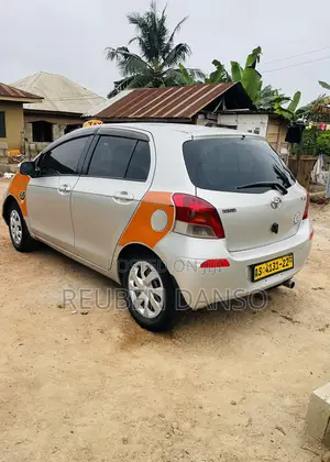 Toyota Vitz 1.3 FWD 5dr 2008 Silver