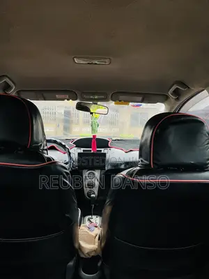 Toyota Vitz 1.3 FWD 5dr 2008 Silver