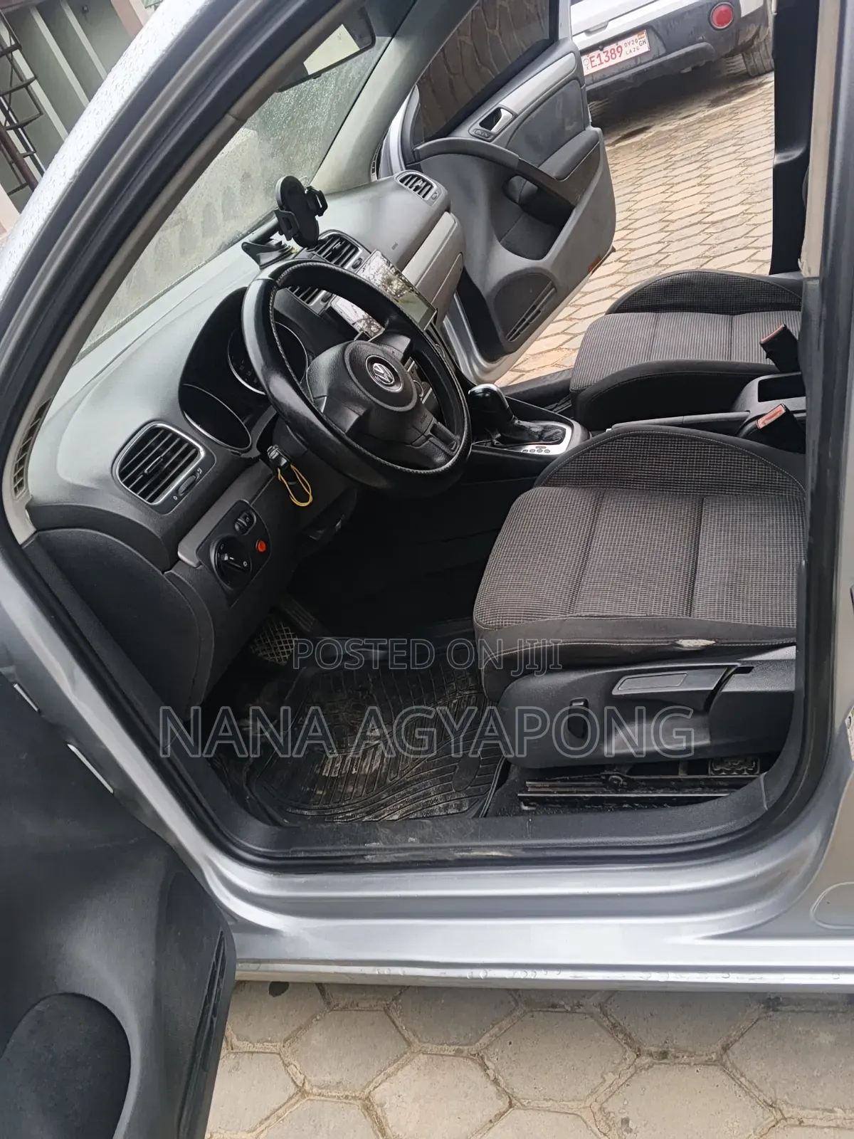 Volkswagen Golf 2.5 5 Door Automatic 2012 Silver