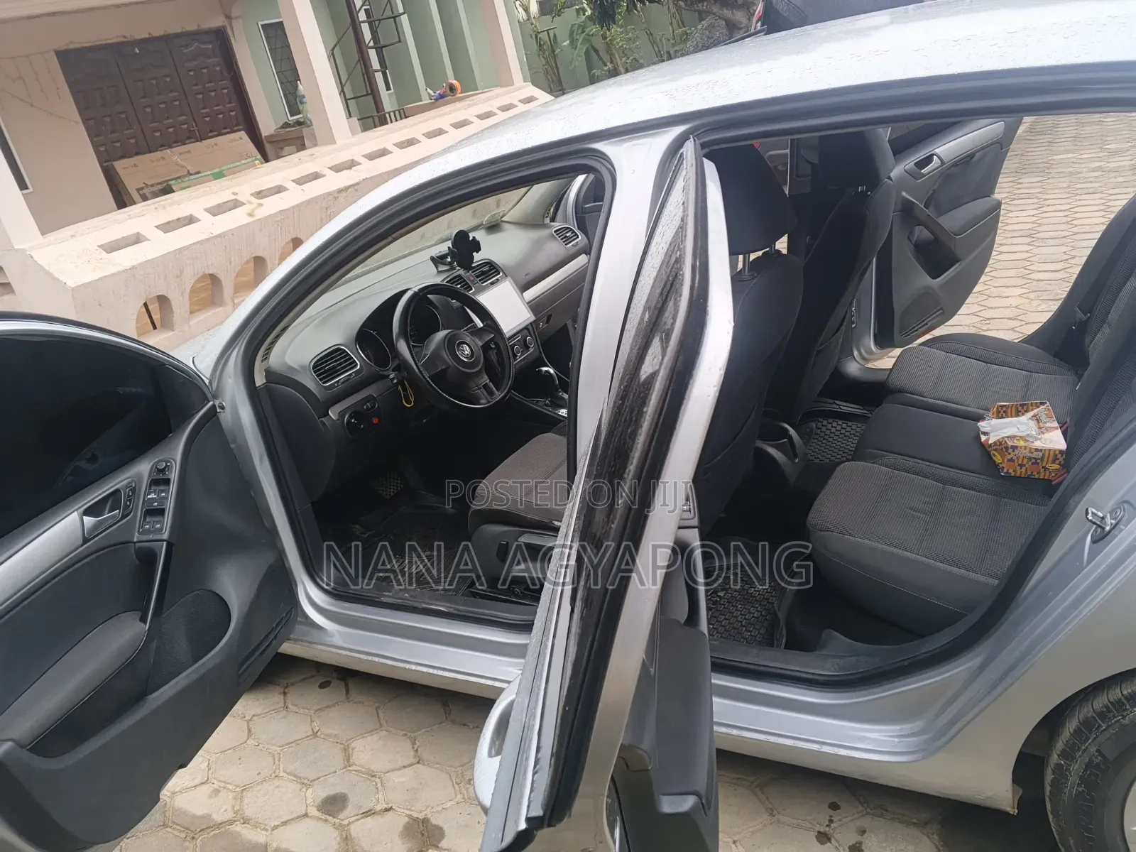 Volkswagen Golf 2.5 5 Door Automatic 2012 Silver