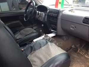 Nissan Hardbody 2009 White
