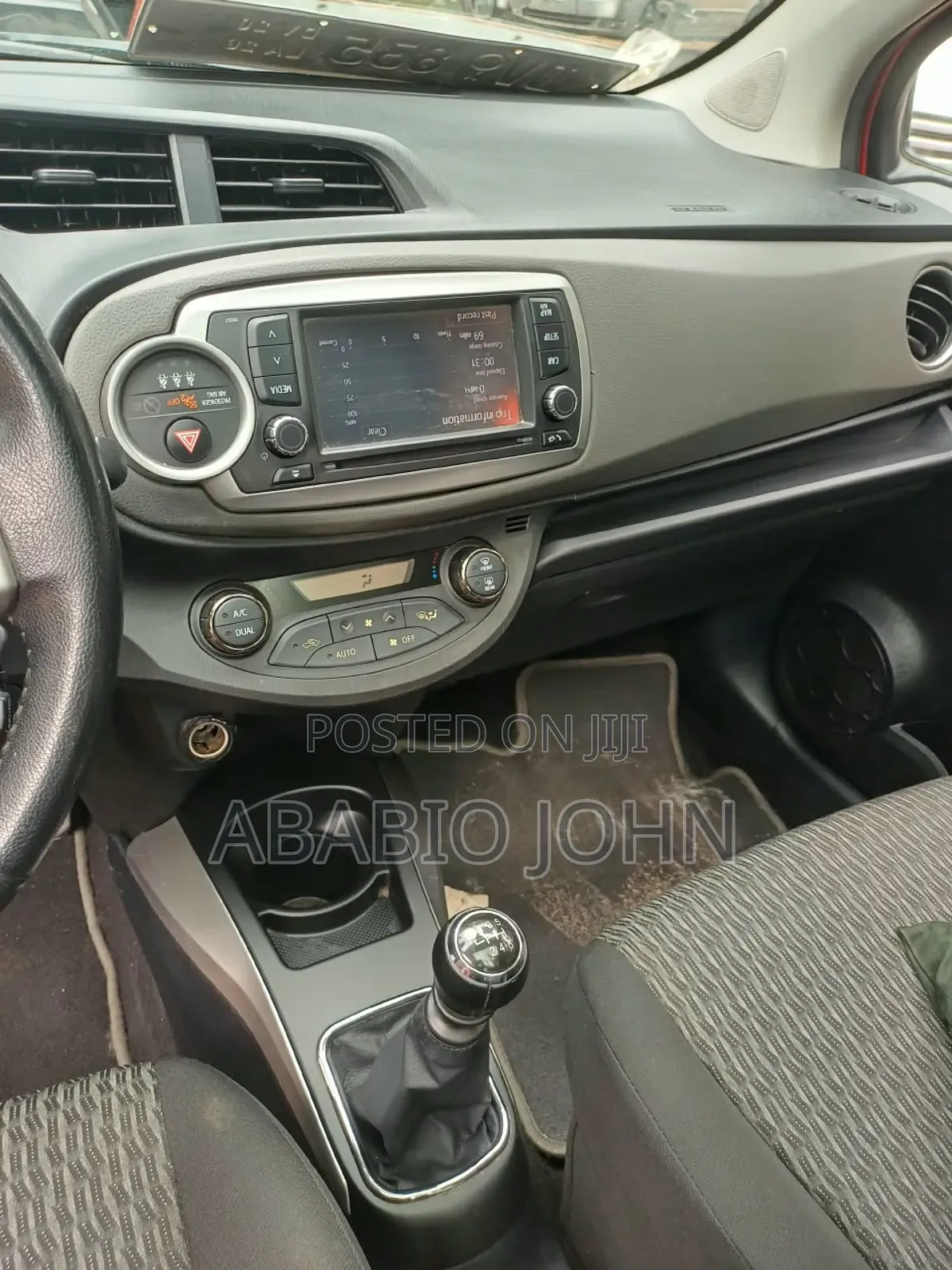 Toyota Yaris LE Hatchback 5dr 2014 Red