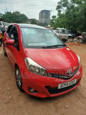 Toyota Yaris LE Hatchback 5dr 2014 Red
