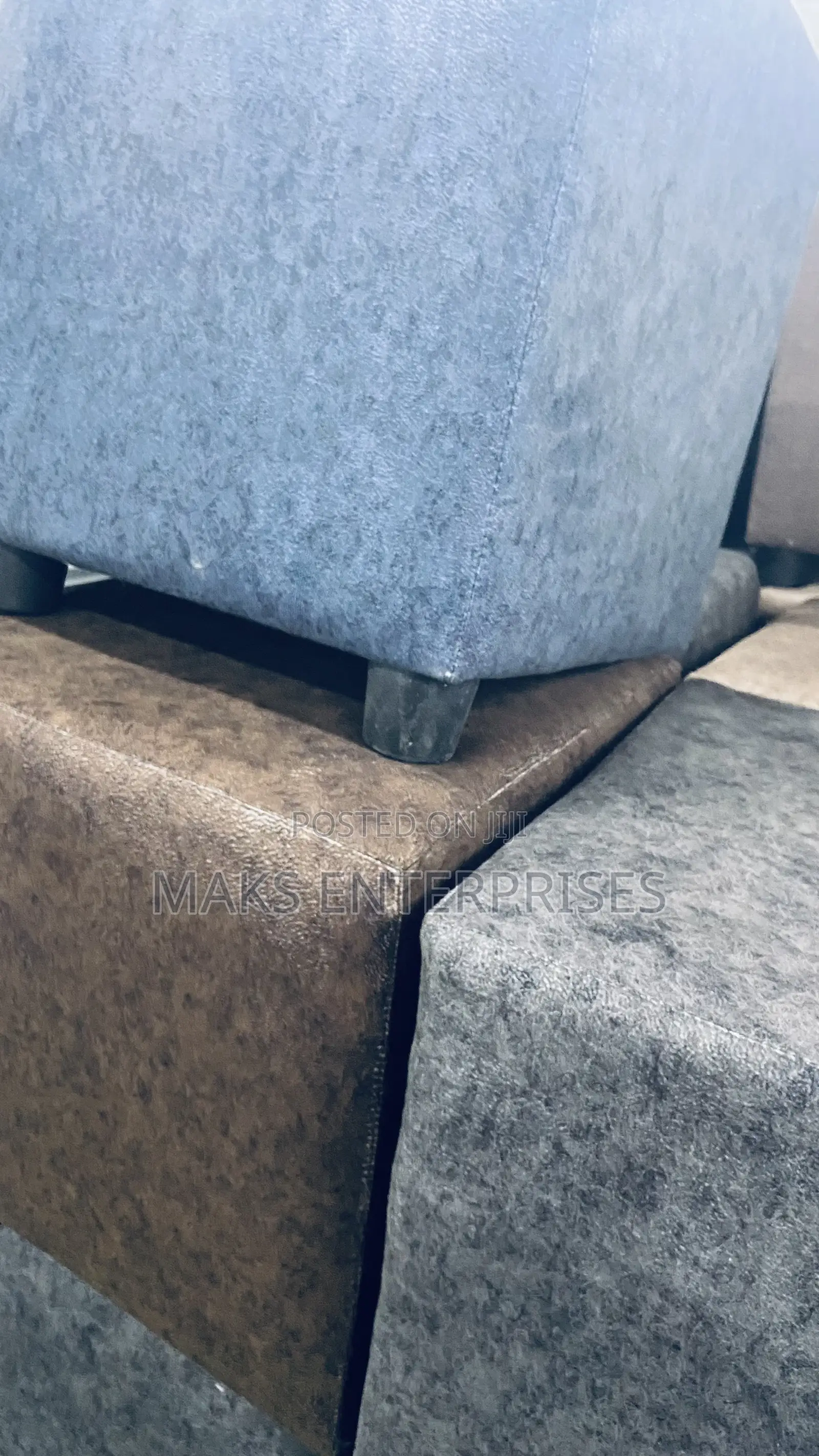 Cushion Chair/Ottoman