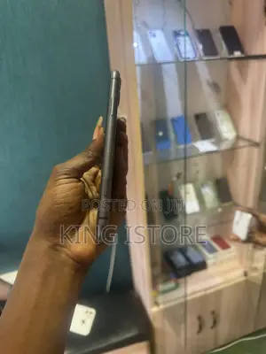 Apple iPhone 11 64 GB Black