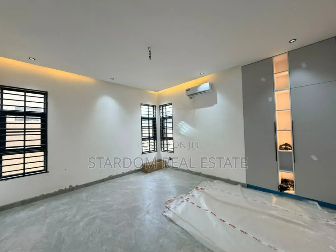 3bdrm Bungalow in Lakeside Estate for rent