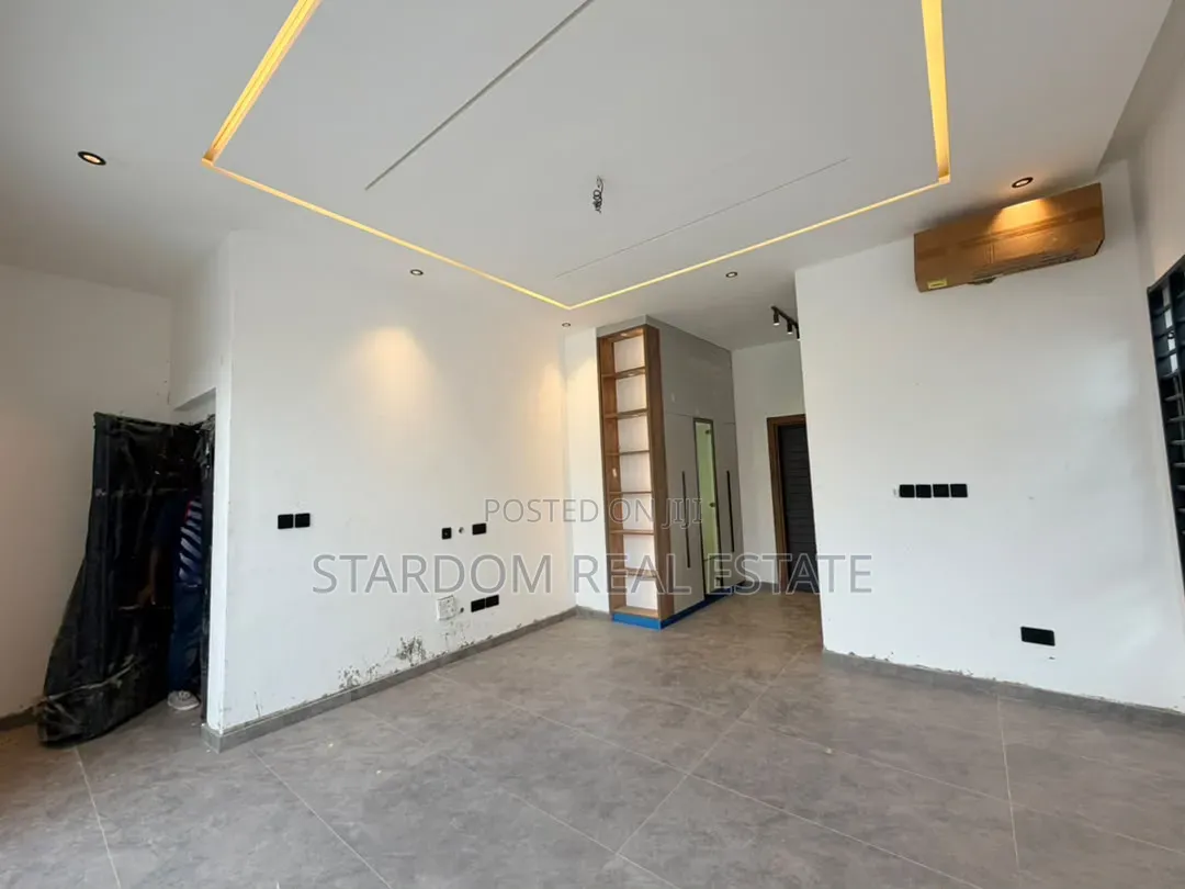 3bdrm Bungalow in Lakeside Estate for rent