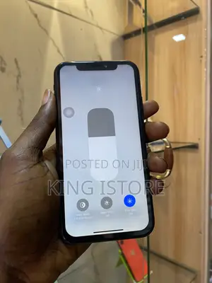 Apple iPhone XR 64 GB Red