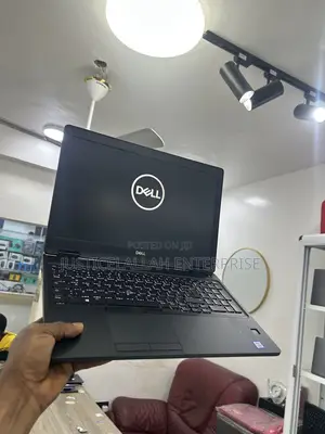 Laptop Dell Latitude 5590 16GB Intel Core i5 SSD 256GB